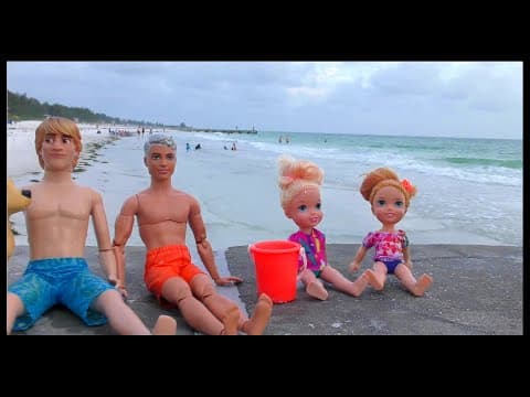 Family beach day ! Elsa & Anna toddlers-sand play