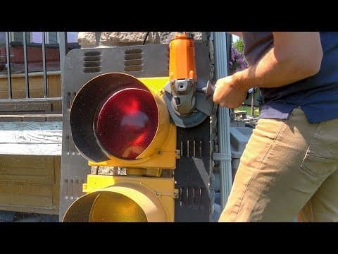 What's inside a Stop Light?