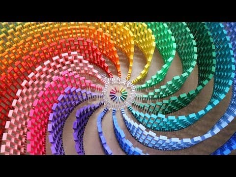 THE AMAZING RAINBOW SPIRAL (12,000 DOMINOES) - YouTube