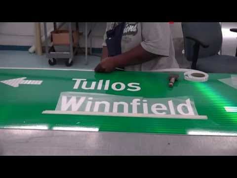 How does Louisianas DOTD make hundreds of road signs every week