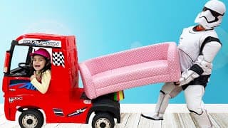 Wendy and Ellie Pretend Play Shopping and Toy Truck Delivery Service