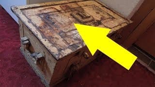 Woman Finds Something Shocking In The Safe She Inherited From Her Great Aunt
