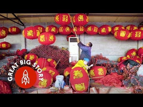 Handcrafting giant lanterns in china