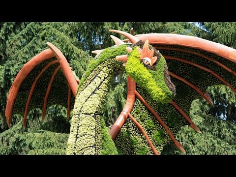 Niagara Parks’ 20-foot-tall mosaïculture dragon