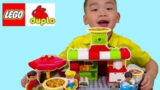 Lyndon Build and Play with Lego Duplo Pizza Store