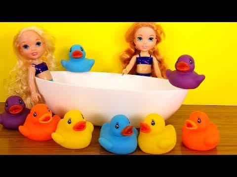 Flying soap ! Elsa and Anna toddlers-bath-shower-bubbles-water fun
