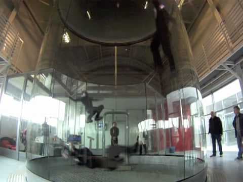 Wind tunnel choreography in Skydive Arena