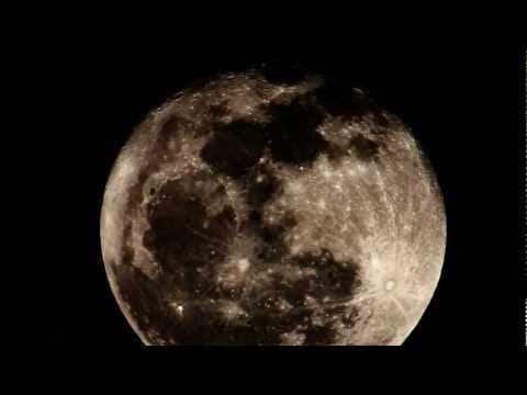 Huge Full Moon Rise - Realtime 2600mm 720p HD V10798a - YouTube