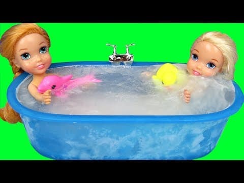 Ice bath ! Elsa & Anna toddlers ! Bubbles-Foam