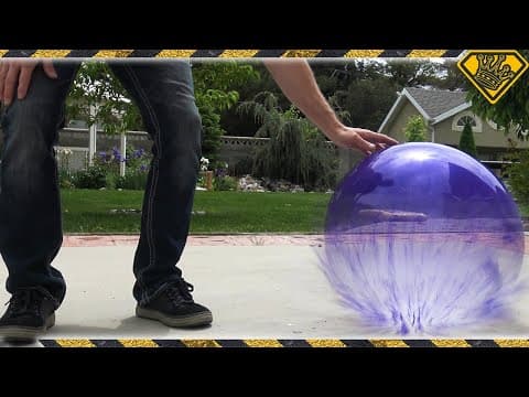 What happens if you fill a Balloon with Liquid Nitrogen