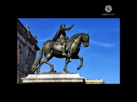 ఈ statues కి అర్ధం ఏంటి